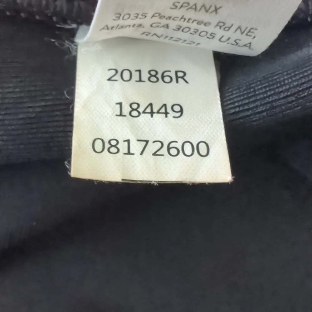 EUC Spanx Faux Leather Pebbled High Waisted Leggings 20186R Large